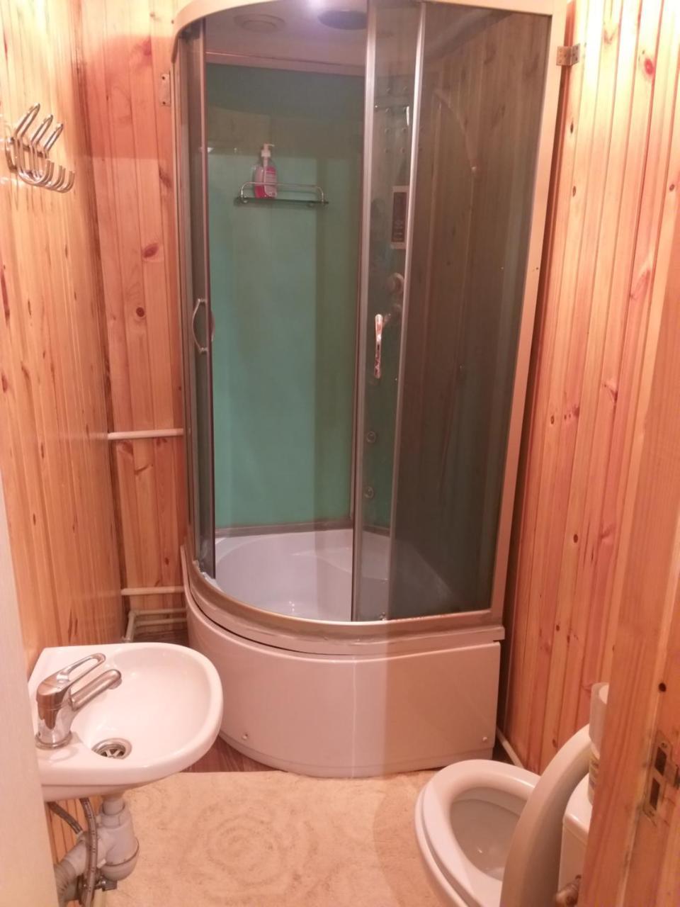 Guest House Viktoria Yaremche Bagian luar foto
